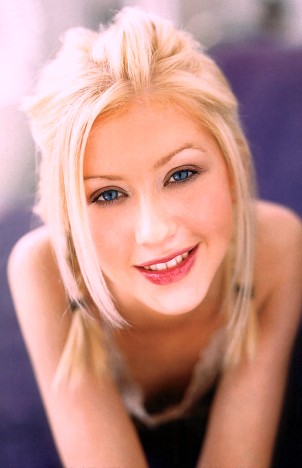 Check out "Christina Aquilera's" biography, albums, songs, reviews, forums and photos.