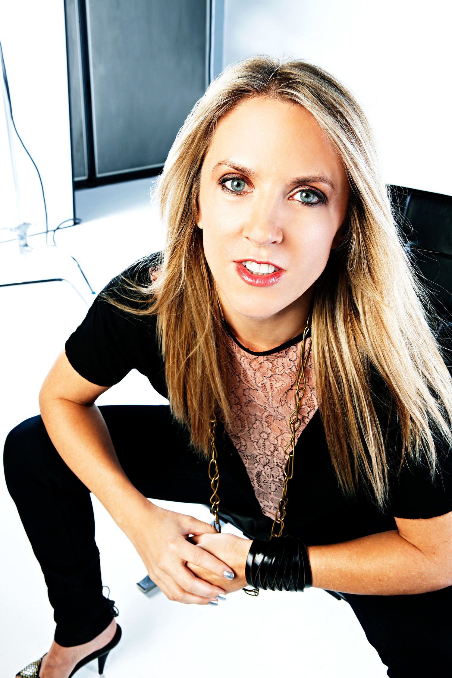 Liz Phair photos,Tim Guinee photos,Andrew Kreisberg photos,Darren Swimmer photos,Graham Roland photos,Dan Bucatinsky photos