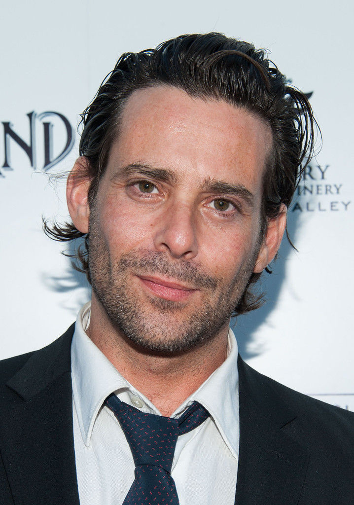 James Callis photos,Melanie Lynskey photos,Shea Whigham photos,Nicole Snyder photos,Mackenzie Davis photos,Noah Bean photos