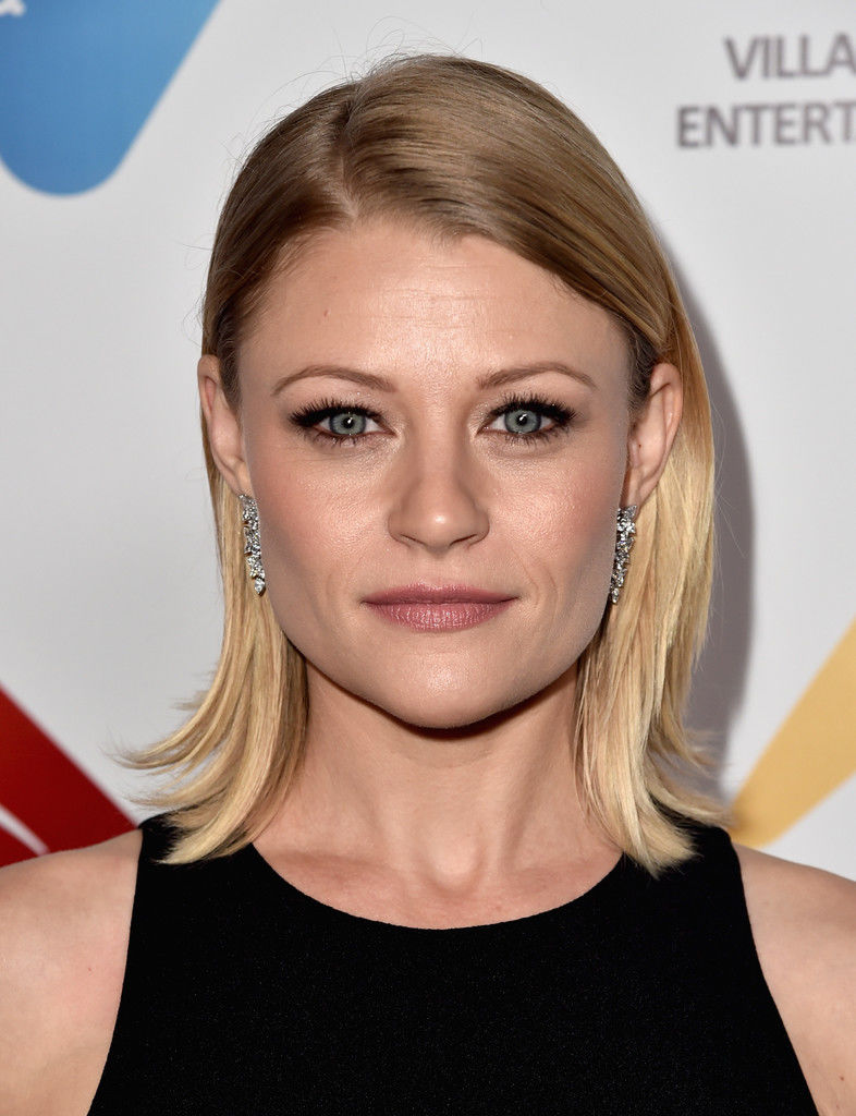 Emilie de Ravin photos,Jeffrey Nachmanoff photos,Nicole Gale Anderson photos,Dean Lopata photos,Liz Tigelaar photos,Keith Carradine photos