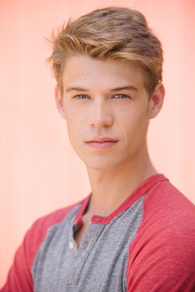 Colin Ford photos,Joel Surnow photos,David Feeney photos,Charles H. Eglee photos,Jane Tranter photos,Ali Larter photos
