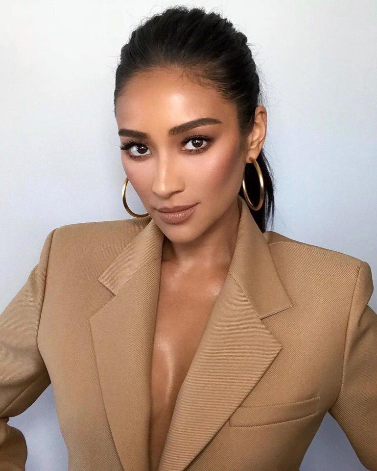 Shay Mitchell photos,Nicole Snyder photos,Christopher Larkin photos,Dora Madison Burge photos,Shanola Hampton photos,Ashley Graham photos
