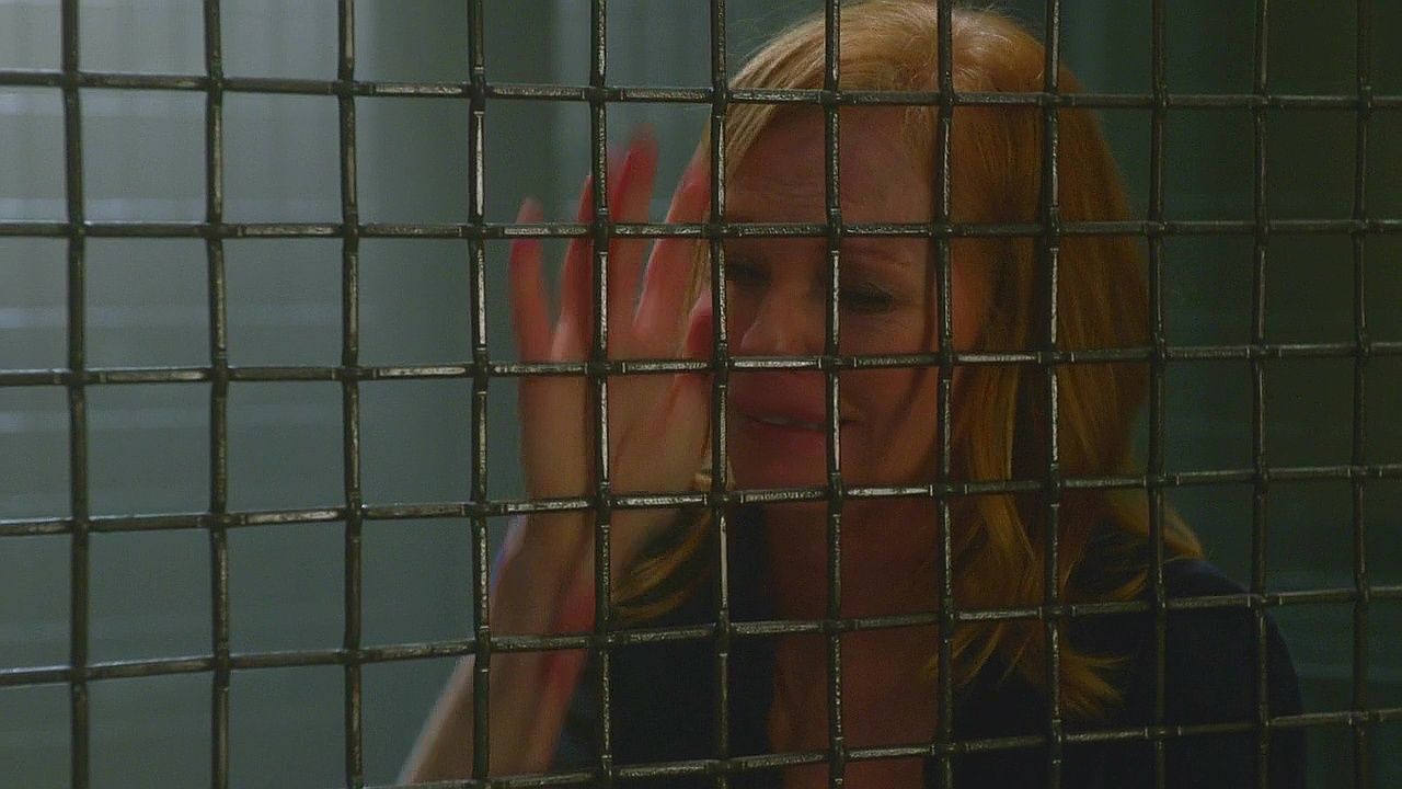 Caged episode synopsis,reviews,forums,photos,