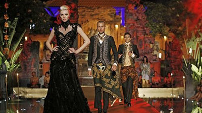 Finale Part 2: The Guy or Girl Who Becomes America's Next Top Model episode synopsis,reviews,forums,photos,