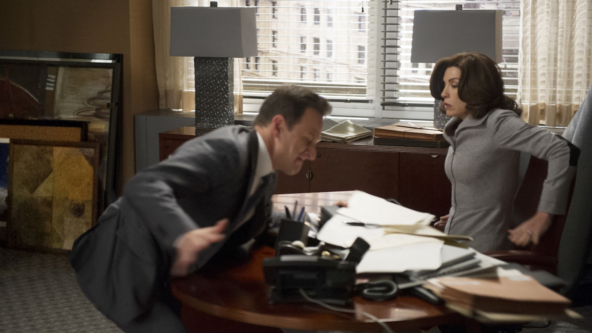 Hitting the Fan episode synopsis,reviews,forums,photos,