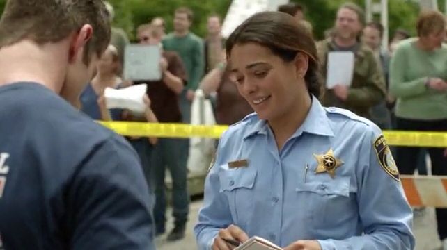 Blue on Blue episode synopsis,reviews,forums,photos,