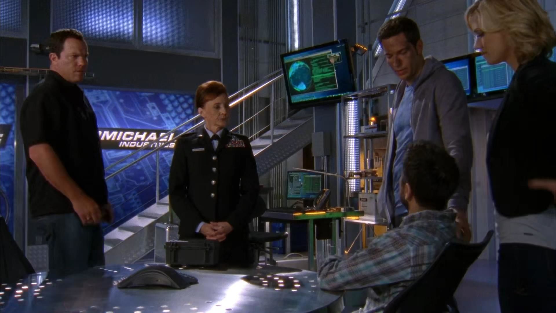Chuck Versus the Business Trip episode synopsis,reviews,forums,photos,