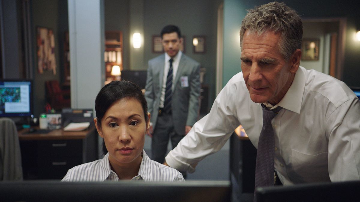 Diplomatic Immunity episode synopsis,reviews,forums,photos,
