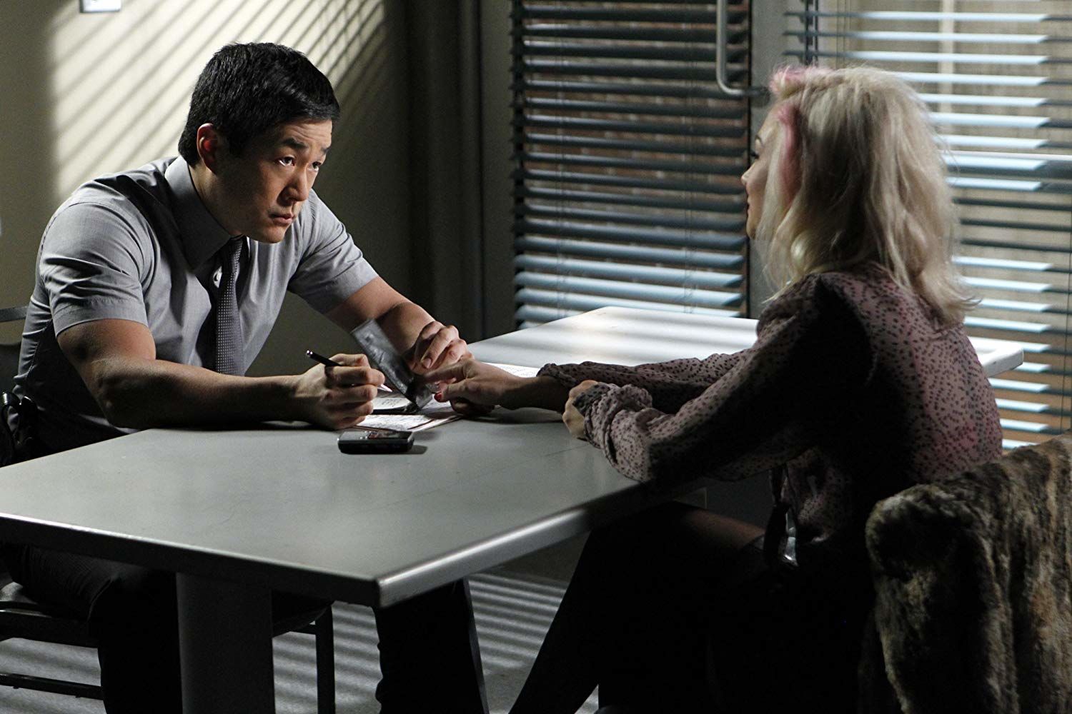 Pink Tops episode synopsis,reviews,forums,photos,