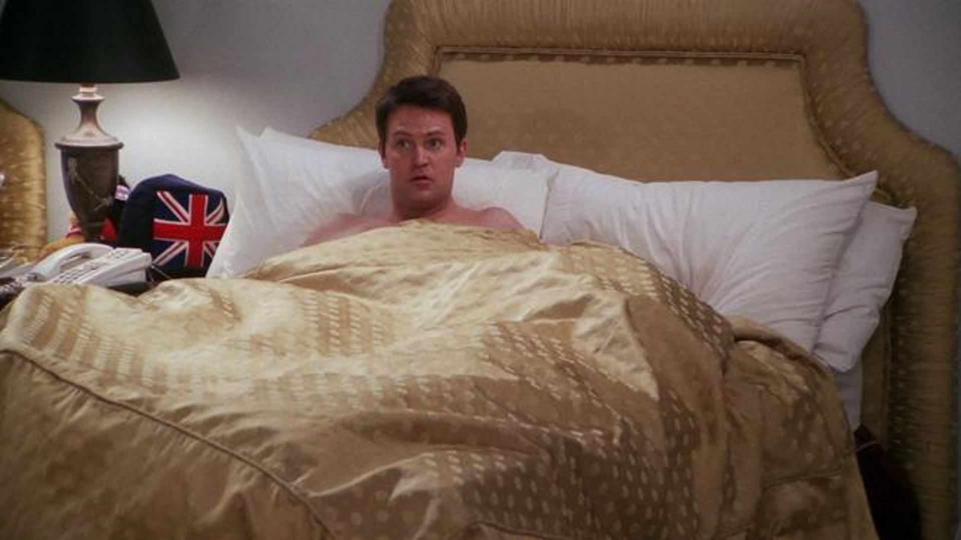 The One With the Truth About London episode synopsis,reviews,forums,photos,