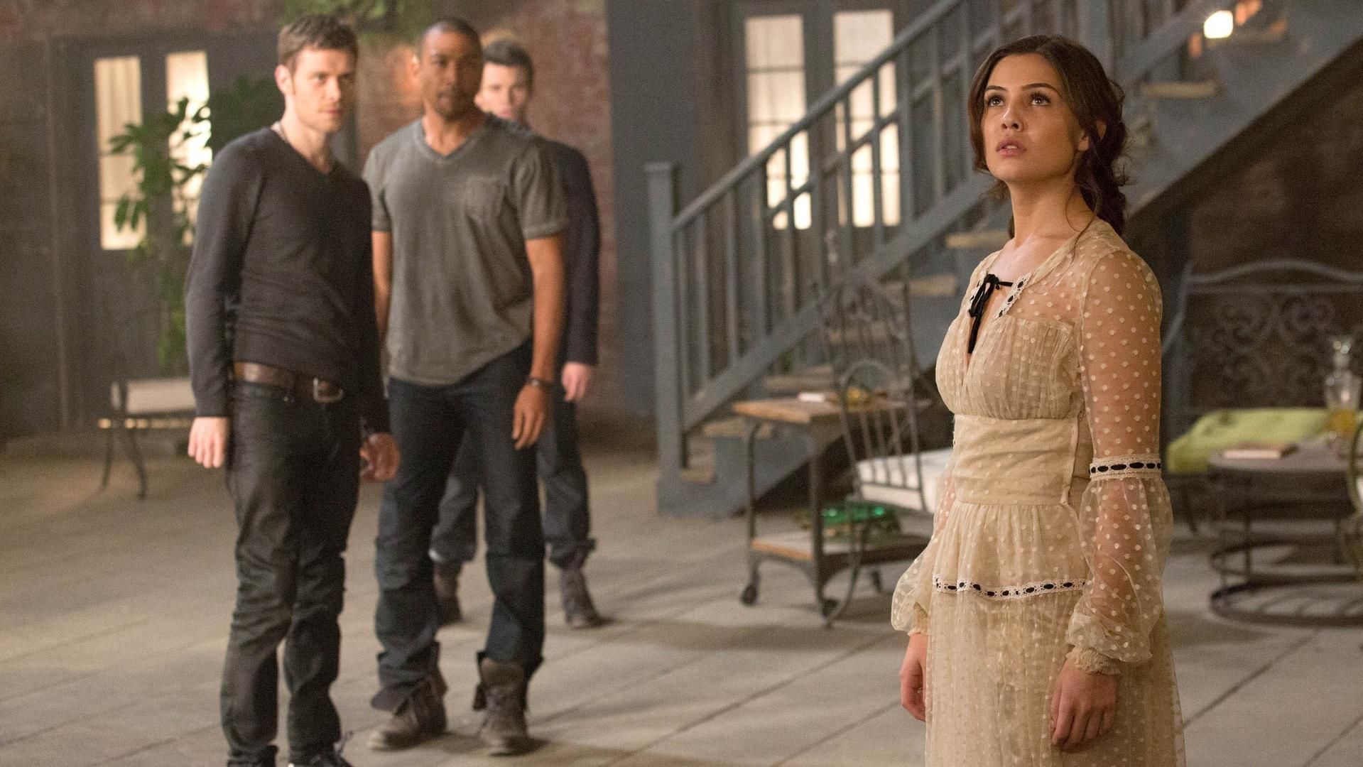 The Casket Girls episode synopsis,reviews,forums,photos,