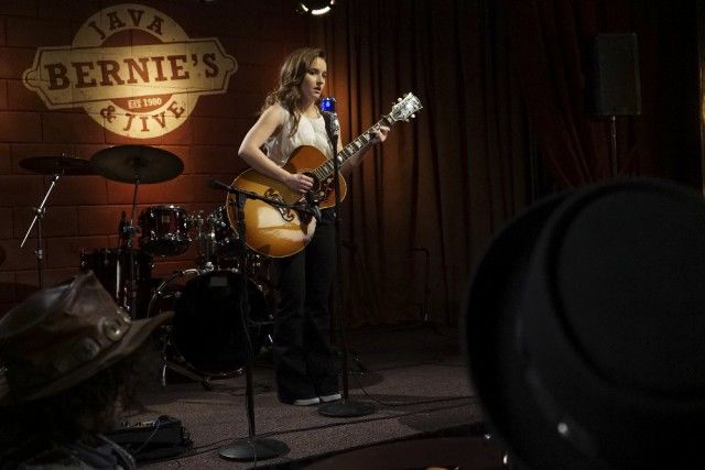 Eve's Band episode synopsis,reviews,forums,photos,