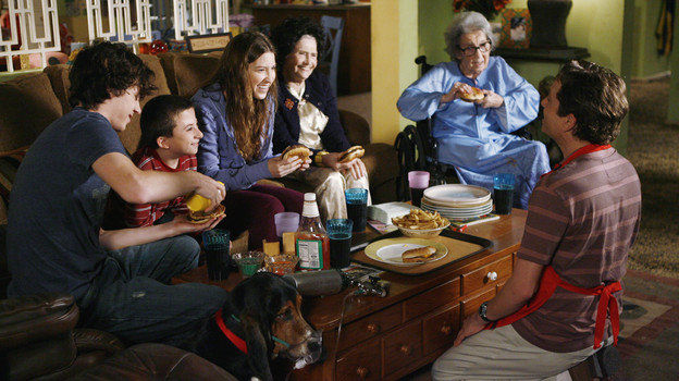 The Floating Anniversary episode synopsis,reviews,forums,photos,