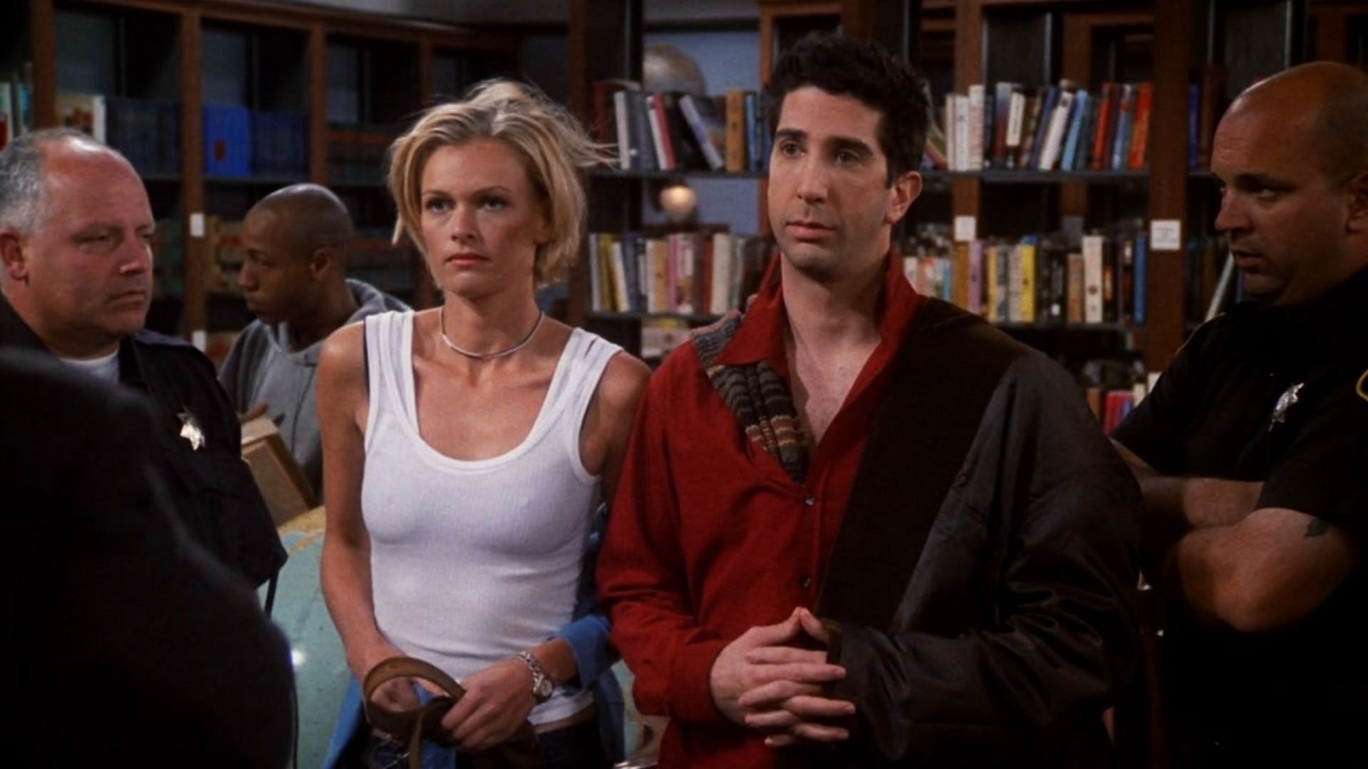 The One With Ross's Library Book episode synopsis,reviews,forums,photos,