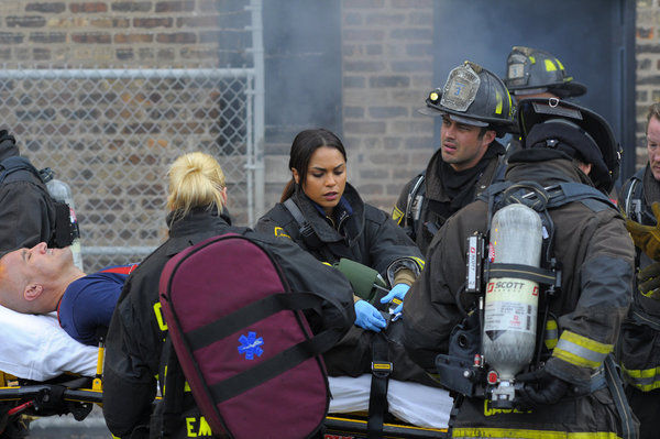 It Ain't Easy episode synopsis,reviews,forums,photos,