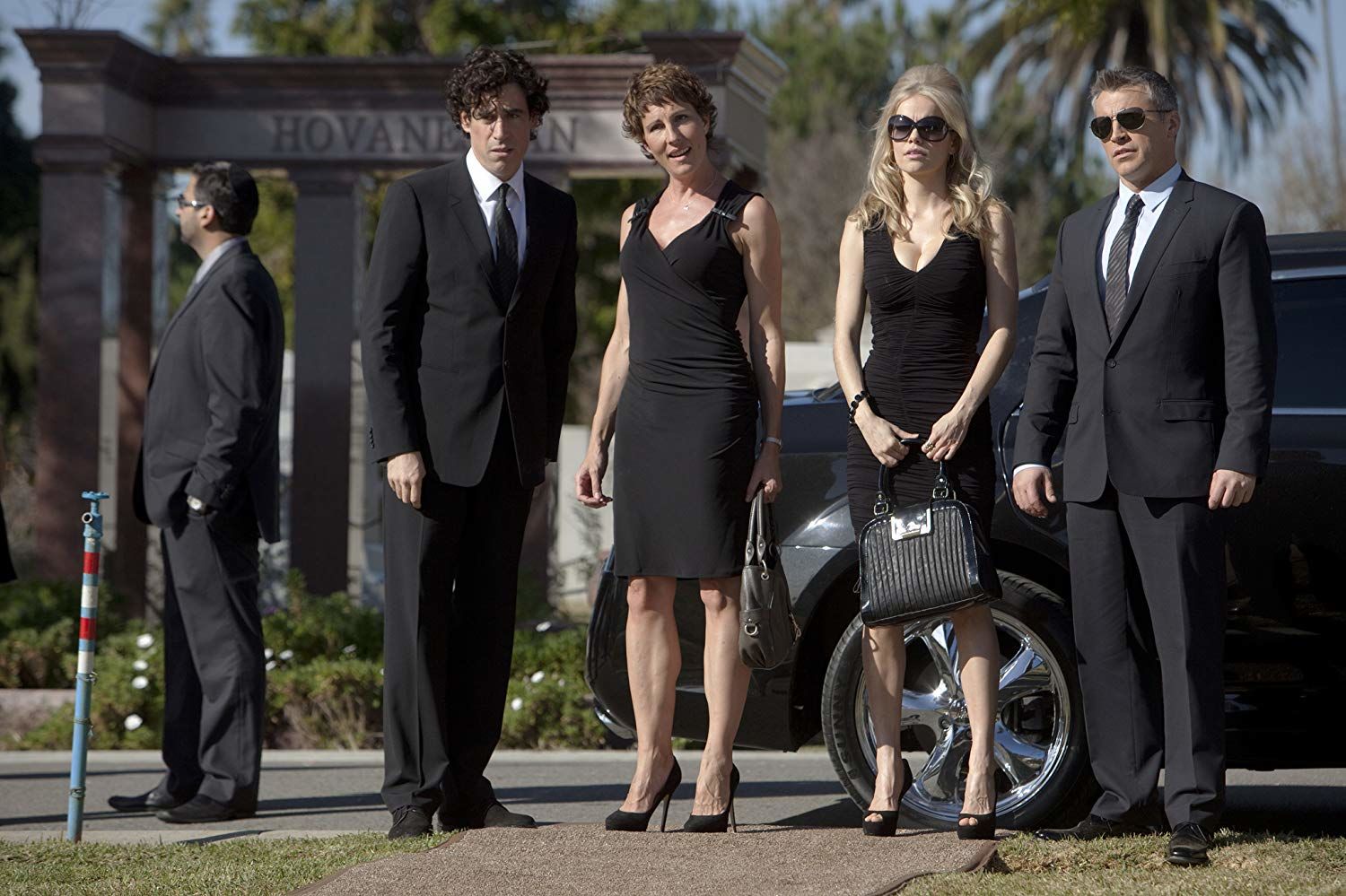 Episode 203 episode synopsis,reviews,forums,photos,