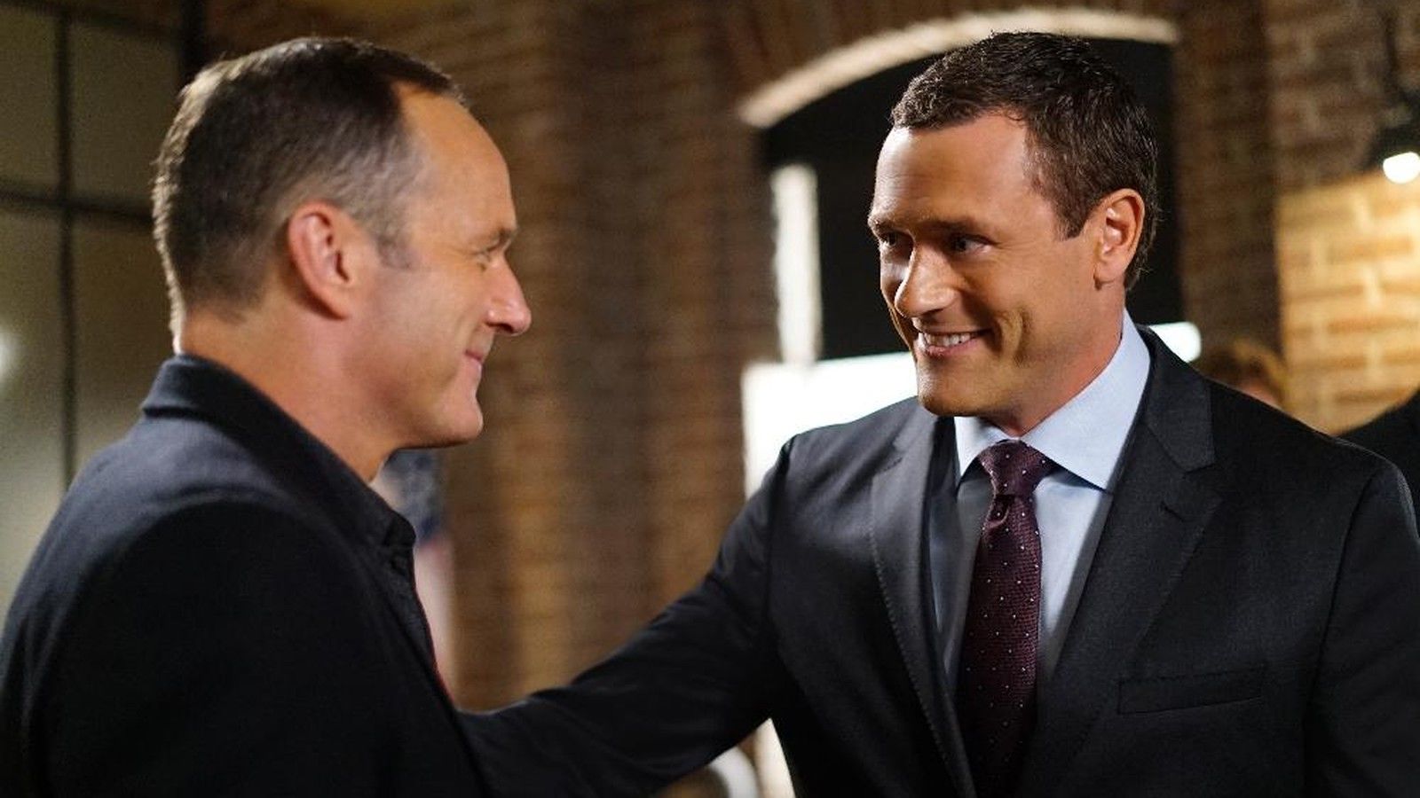 Meet the New Boss episode synopsis,reviews,forums,photos,
