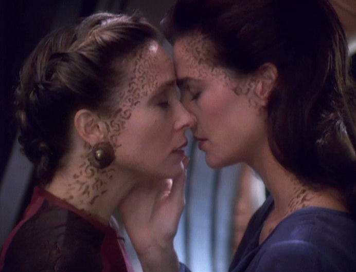 Rejoined episode synopsis,reviews,forums,photos,