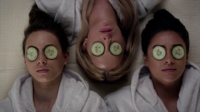 The Gloves Are On episode synopsis,reviews,forums,photos,