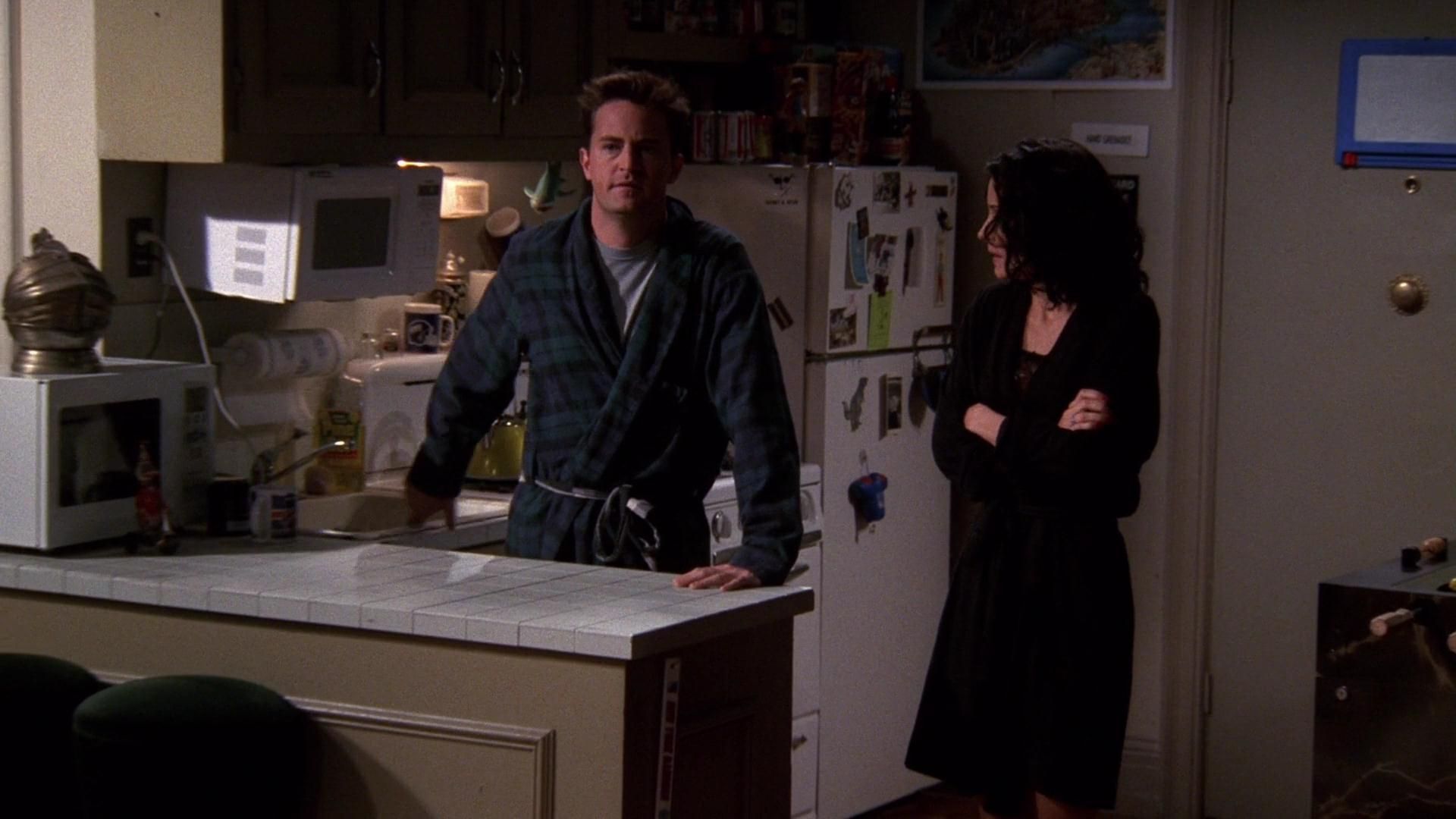 The One With the Kips episode synopsis,reviews,forums,photos,