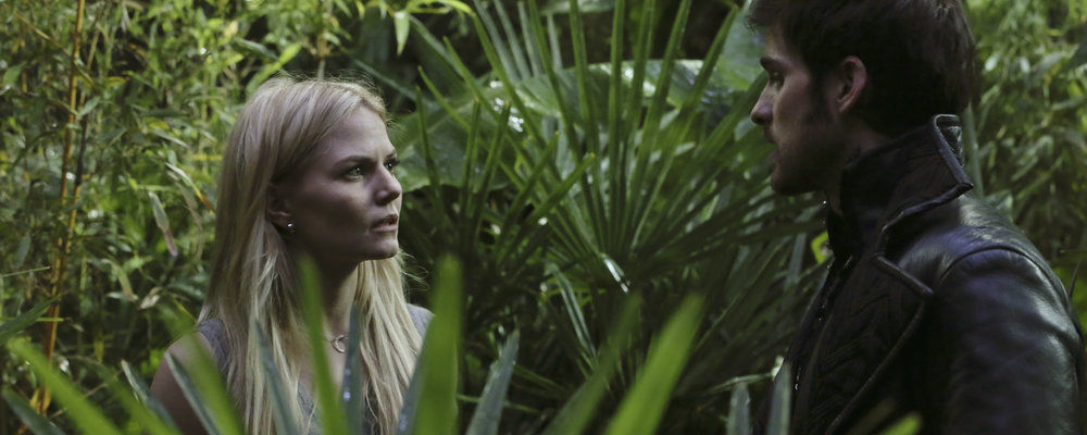 Dark Hollow episode synopsis,reviews,forums,photos,