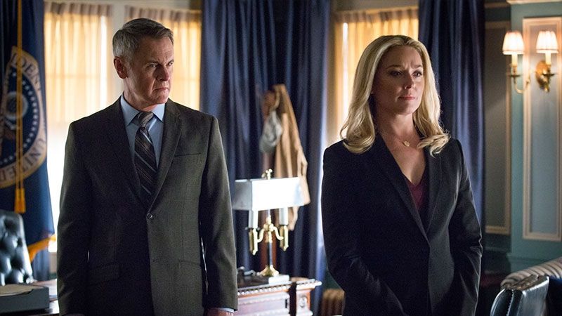 In the Dark episode synopsis,reviews,forums,photos,