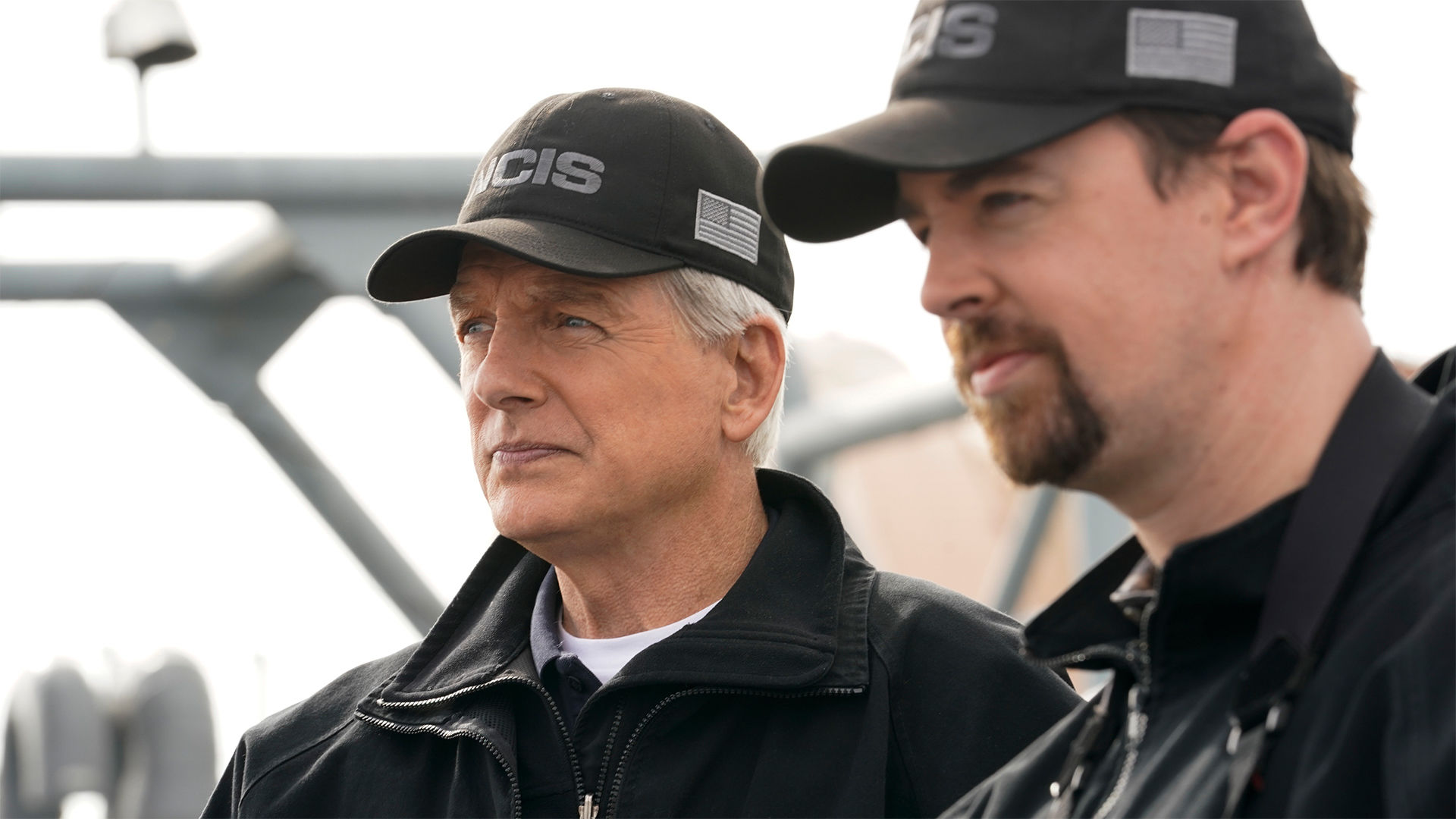 Crossing the Line episode synopsis,reviews,forums,photos,