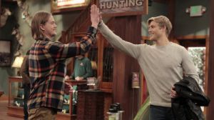 Quarterback Boyfriend episode synopsis,reviews,forums,photos,