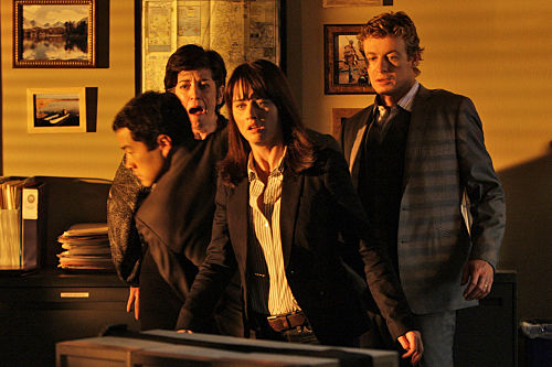 His Red Right Hand episode synopsis,reviews,forums,photos,