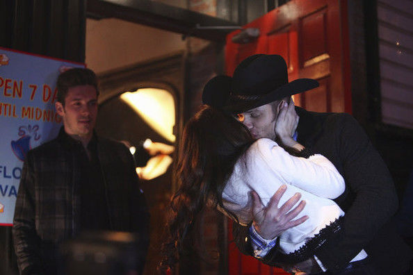 Your Wild Life's Gonna Get You Down episode synopsis,reviews,forums,photos,