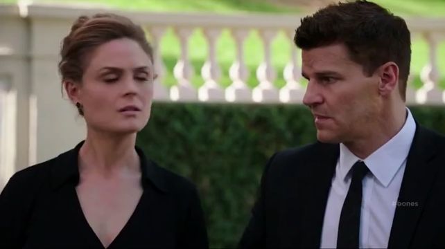 The Turn in the Urn episode synopsis,reviews,forums,photos,
