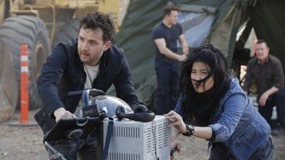 Twist and Shout episode synopsis,reviews,forums,photos,