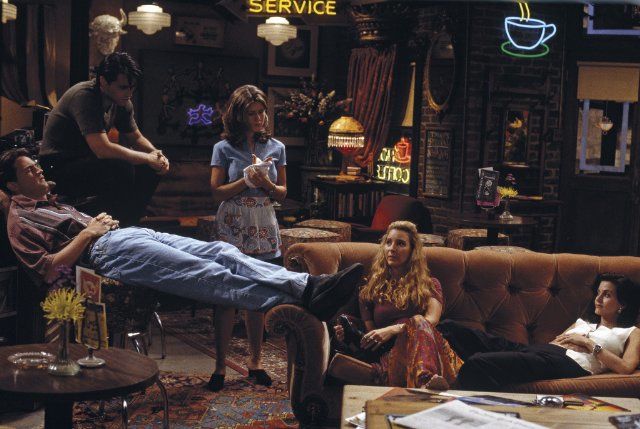 The One With the Sonogram at the End episode synopsis,reviews,forums,photos,