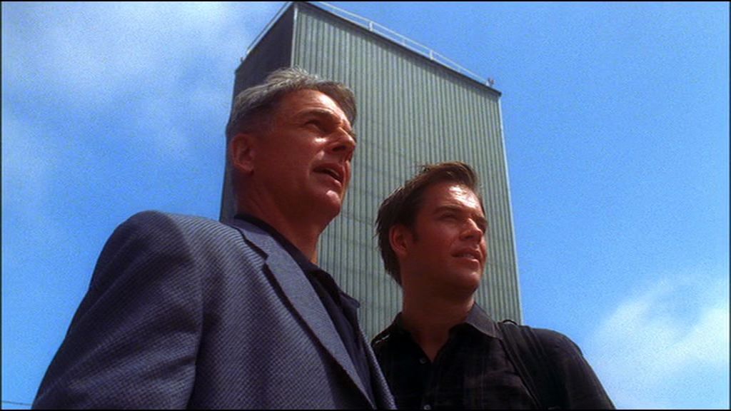 Hung Out to Dry episode synopsis,reviews,forums,photos,