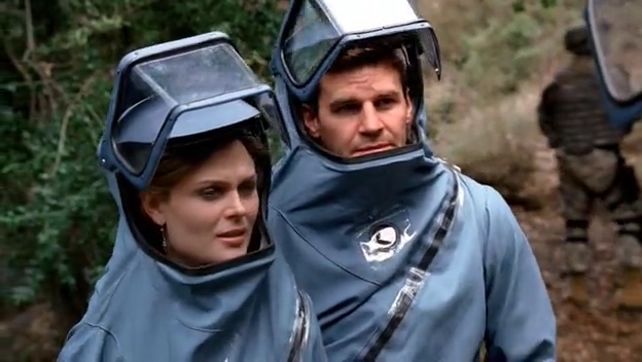 The Glowing Bones in the Old Stone House episode synopsis,reviews,forums,photos,