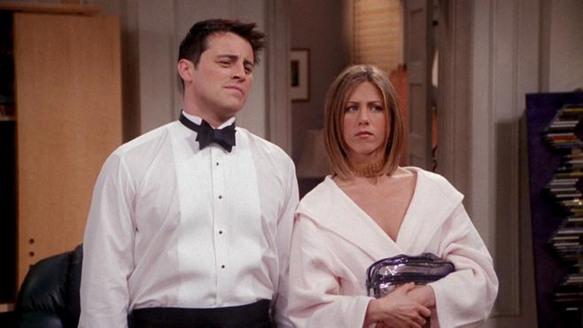 The One With Joey's Award episode synopsis,reviews,forums,photos,
