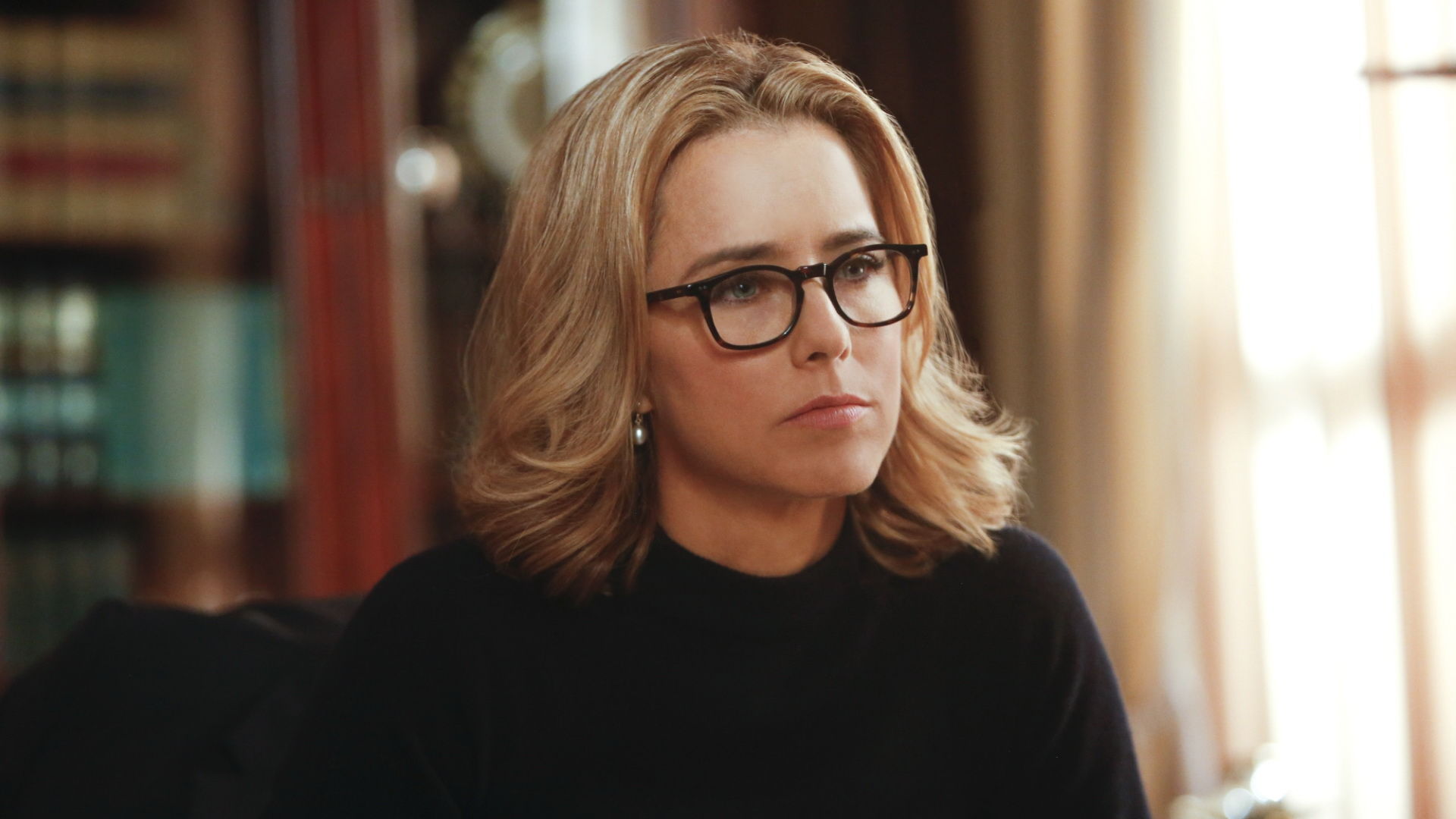 Pilot episode synopsis,reviews,forums,photos,