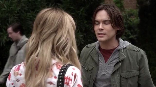 Face Time episode synopsis,reviews,forums,photos,
