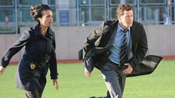 Golden Bird episode synopsis,reviews,forums,photos,