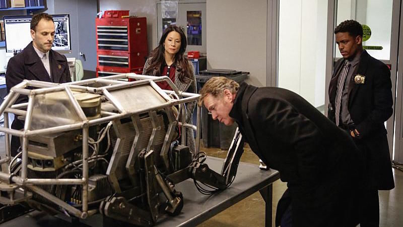 Hounded episode synopsis,reviews,forums,photos,