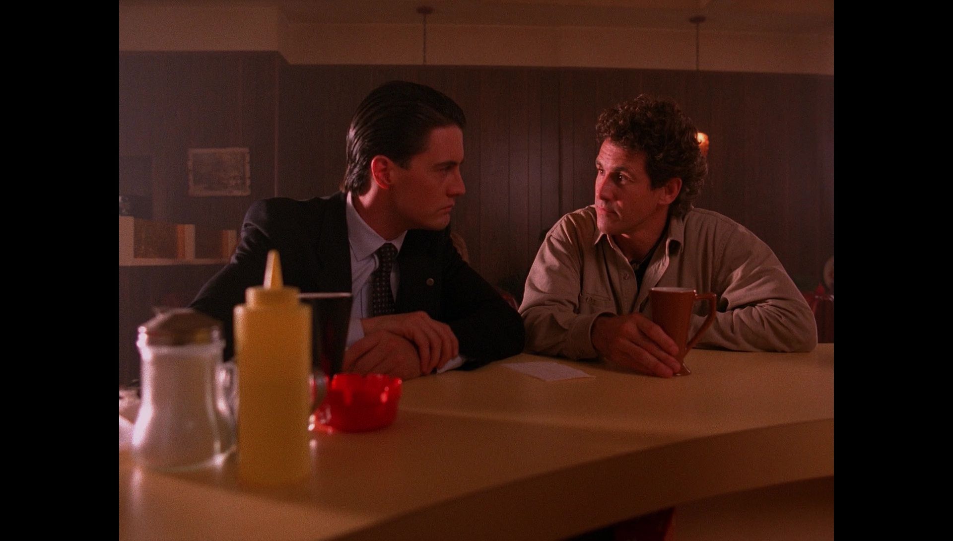 Traces to Nowhere episode synopsis,reviews,forums,photos,