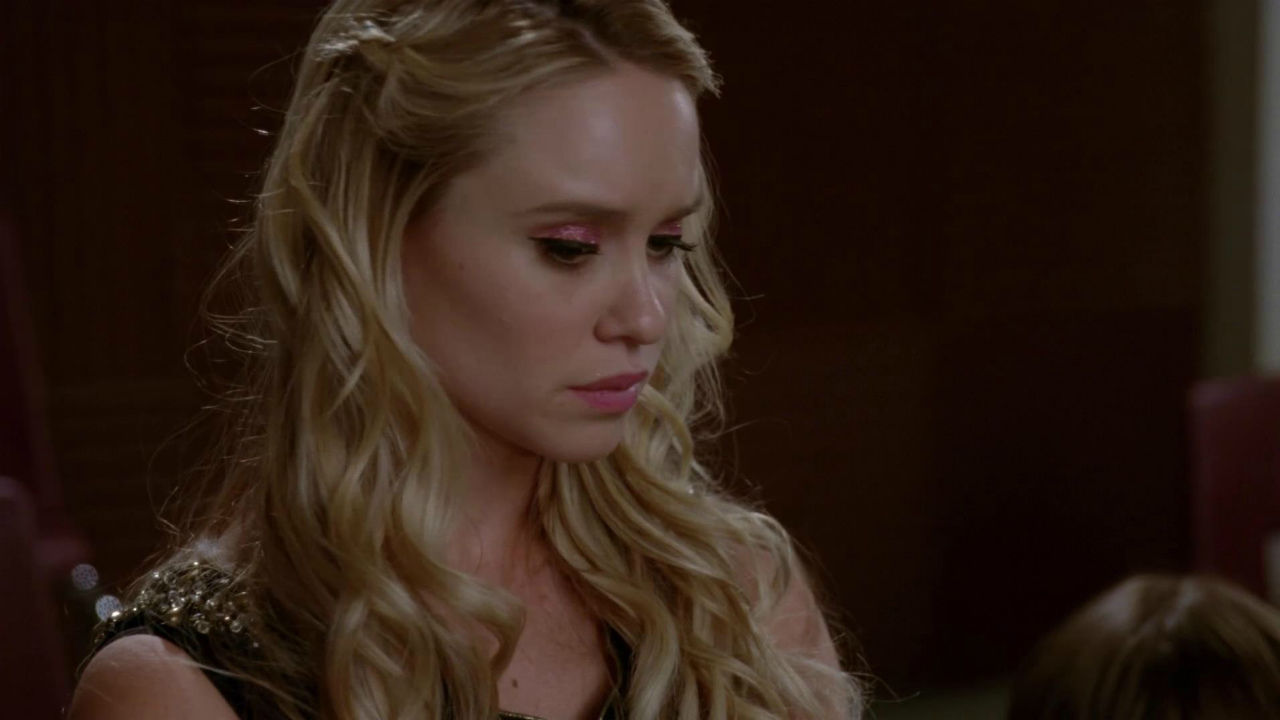 Swan Song episode synopsis,reviews,forums,photos,