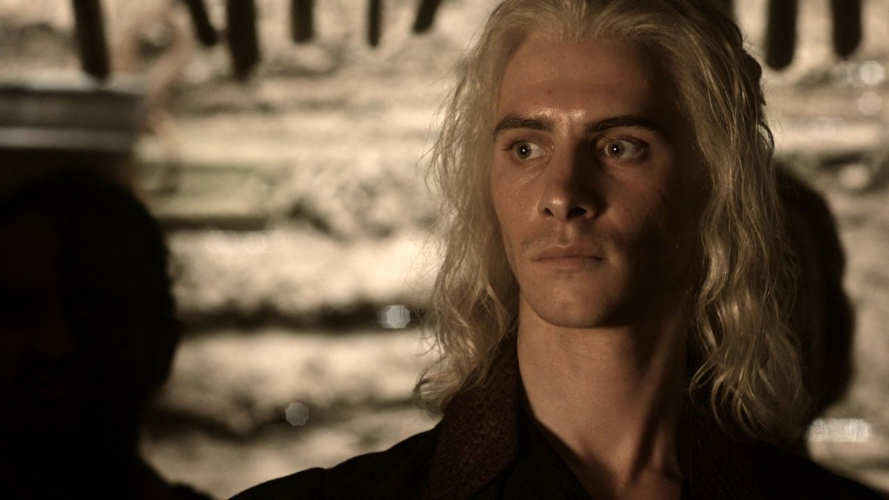 A Golden Crown episode synopsis,reviews,forums,photos,
