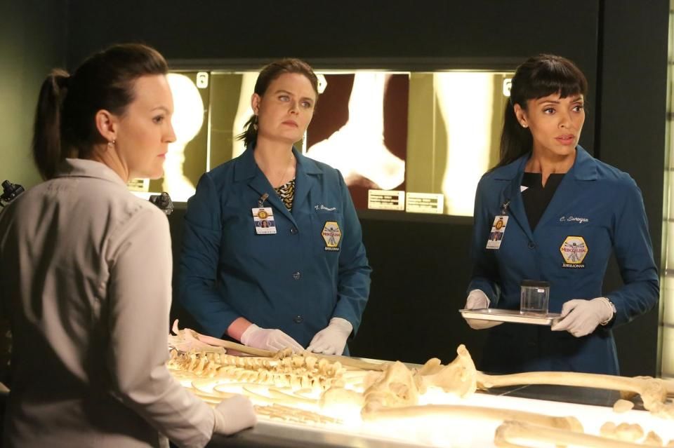 The Brain In The Bot episode synopsis,reviews,forums,photos,