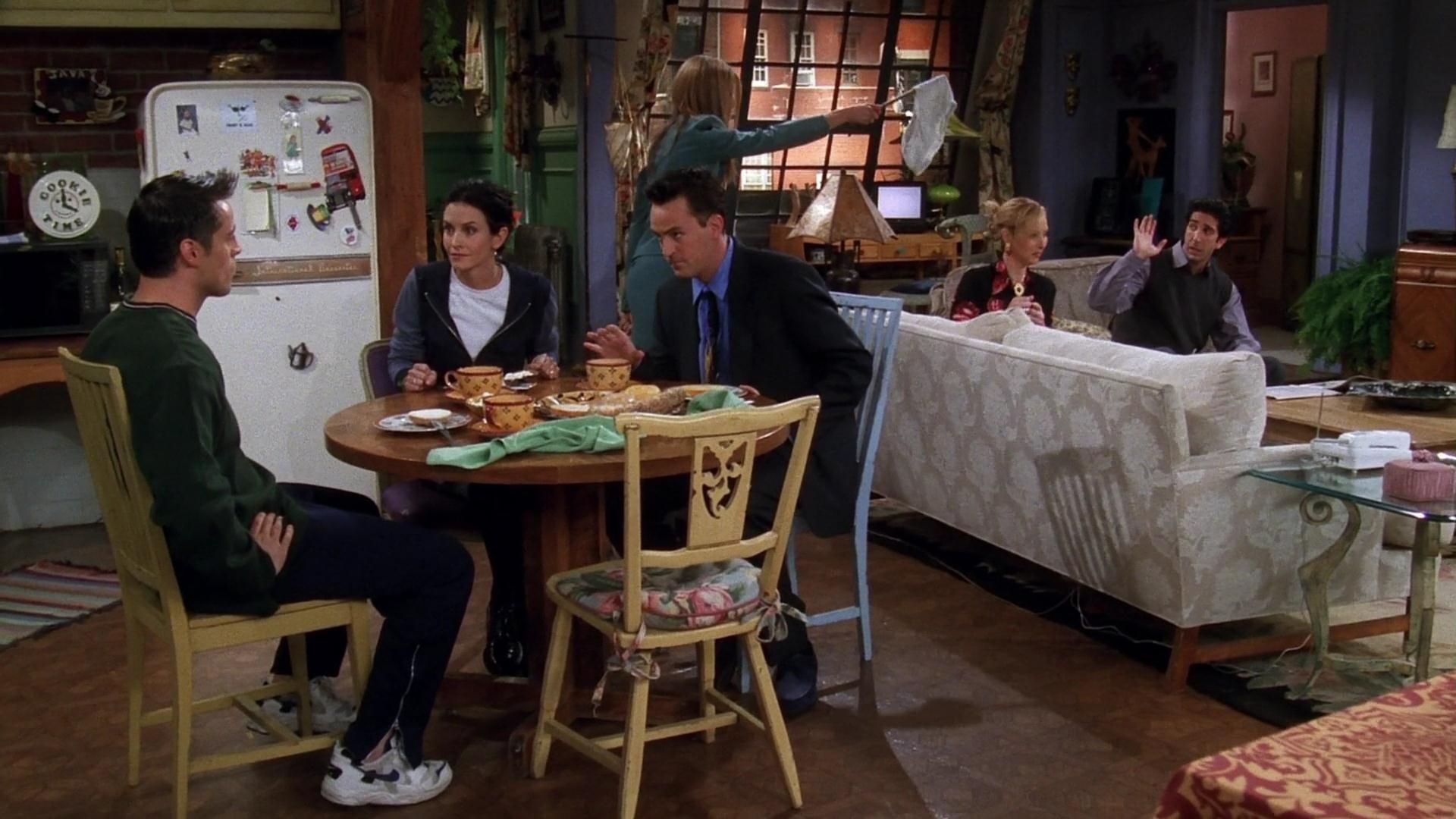 The One With Ross's Sandwich episode synopsis,reviews,forums,photos,