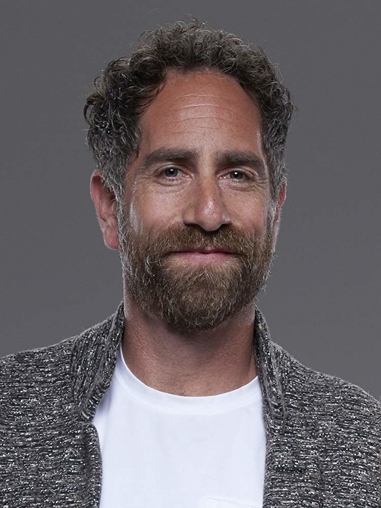 Bitten television show cast,