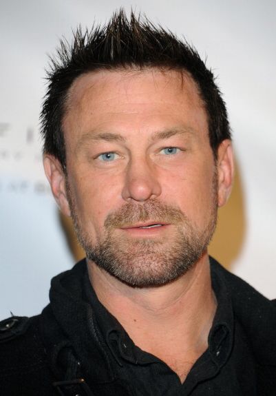 Defiance television show cast,