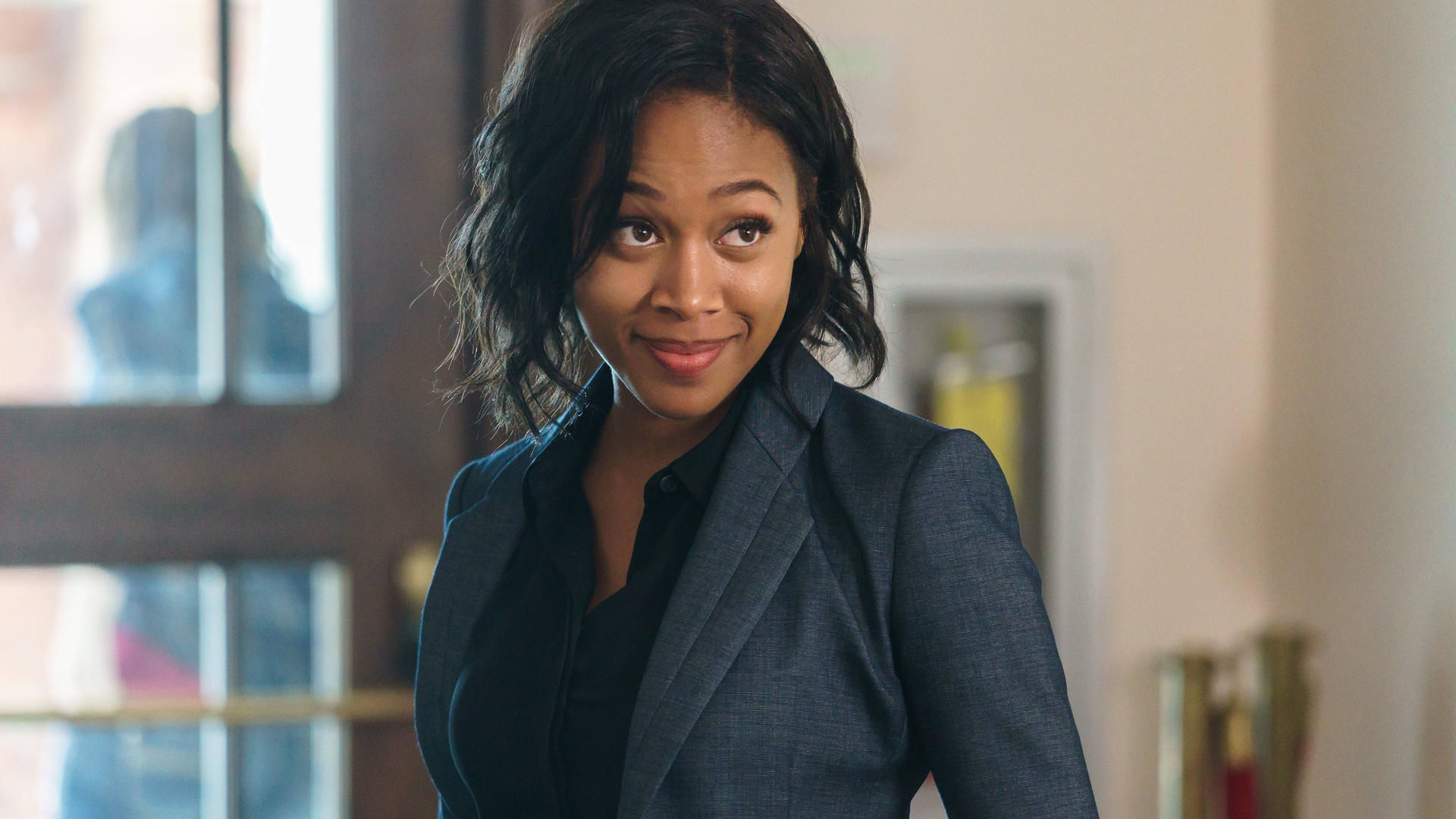 celebrities,artists,bands,lyrics,songs,albums,photos,pictures,images,reviews,discussion,community,members,forum,shows,episode,guides