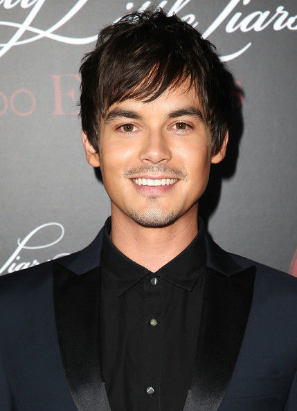 Pretty Little Liars,summary,reviews,forums,photos,