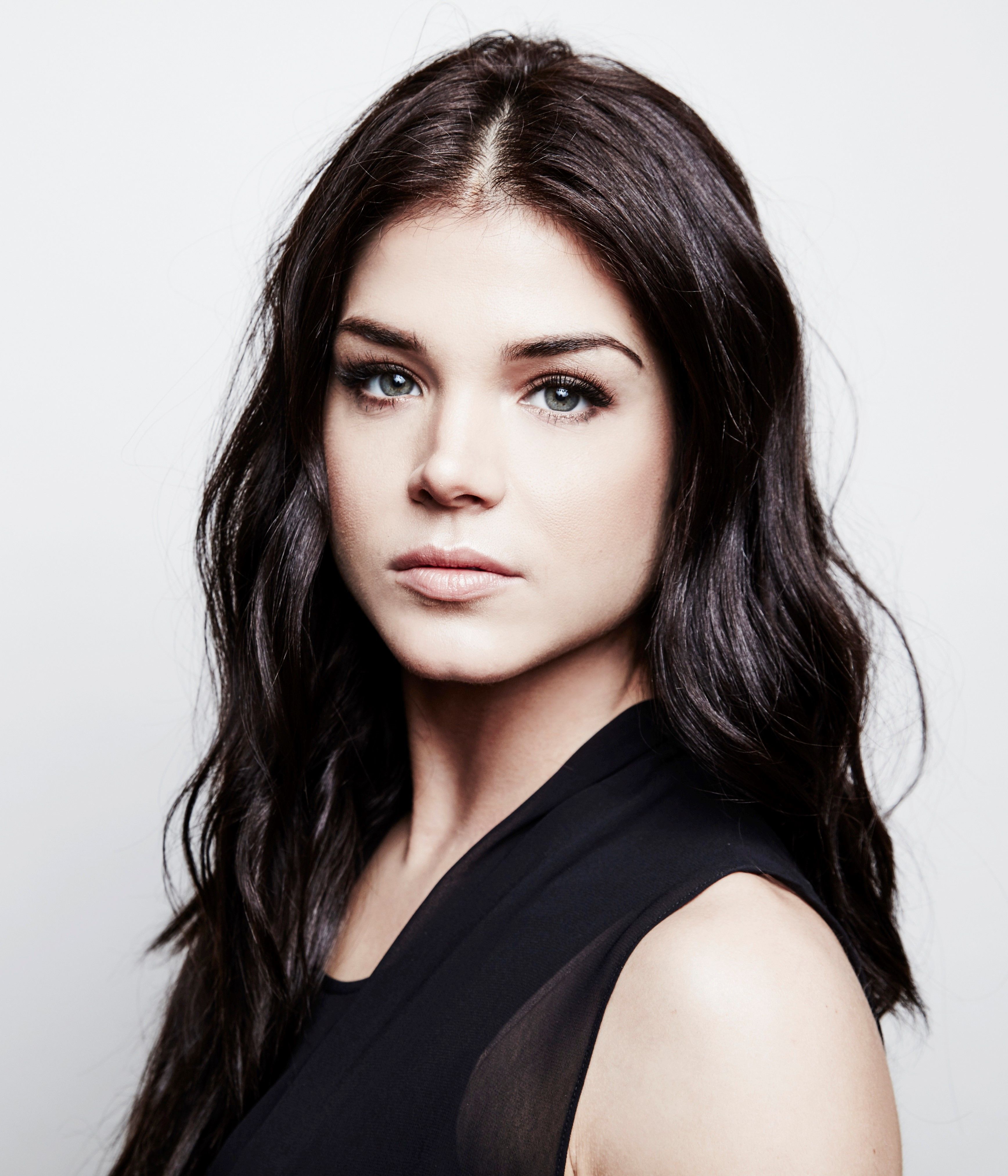 The 100 television show cast,